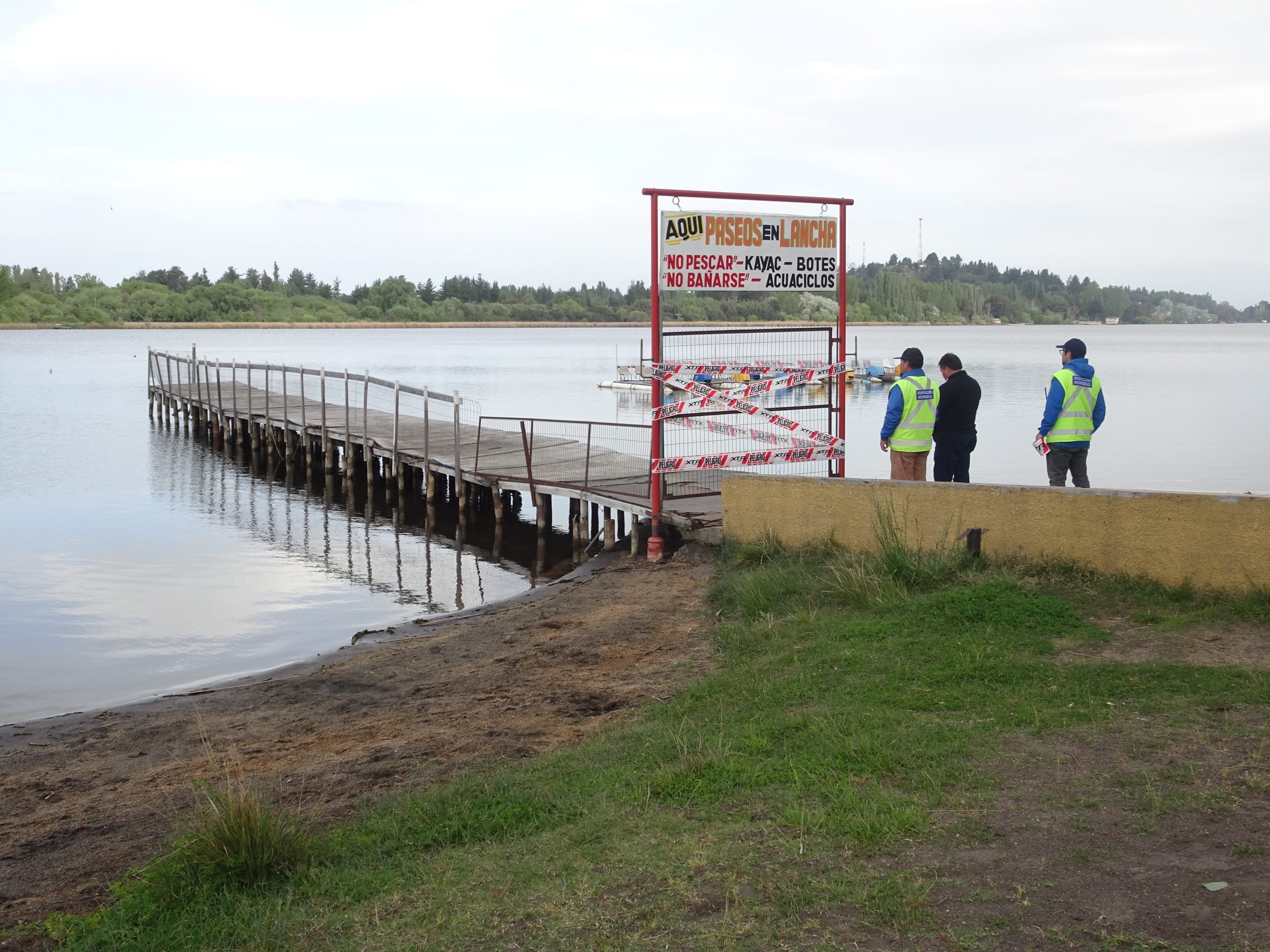 Clausuran muelle de laguna Avendaño