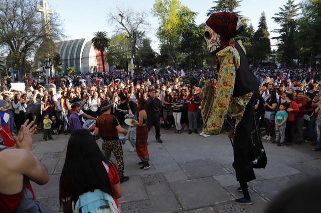 Ambiente familiar se vive en manifestación de Chillán