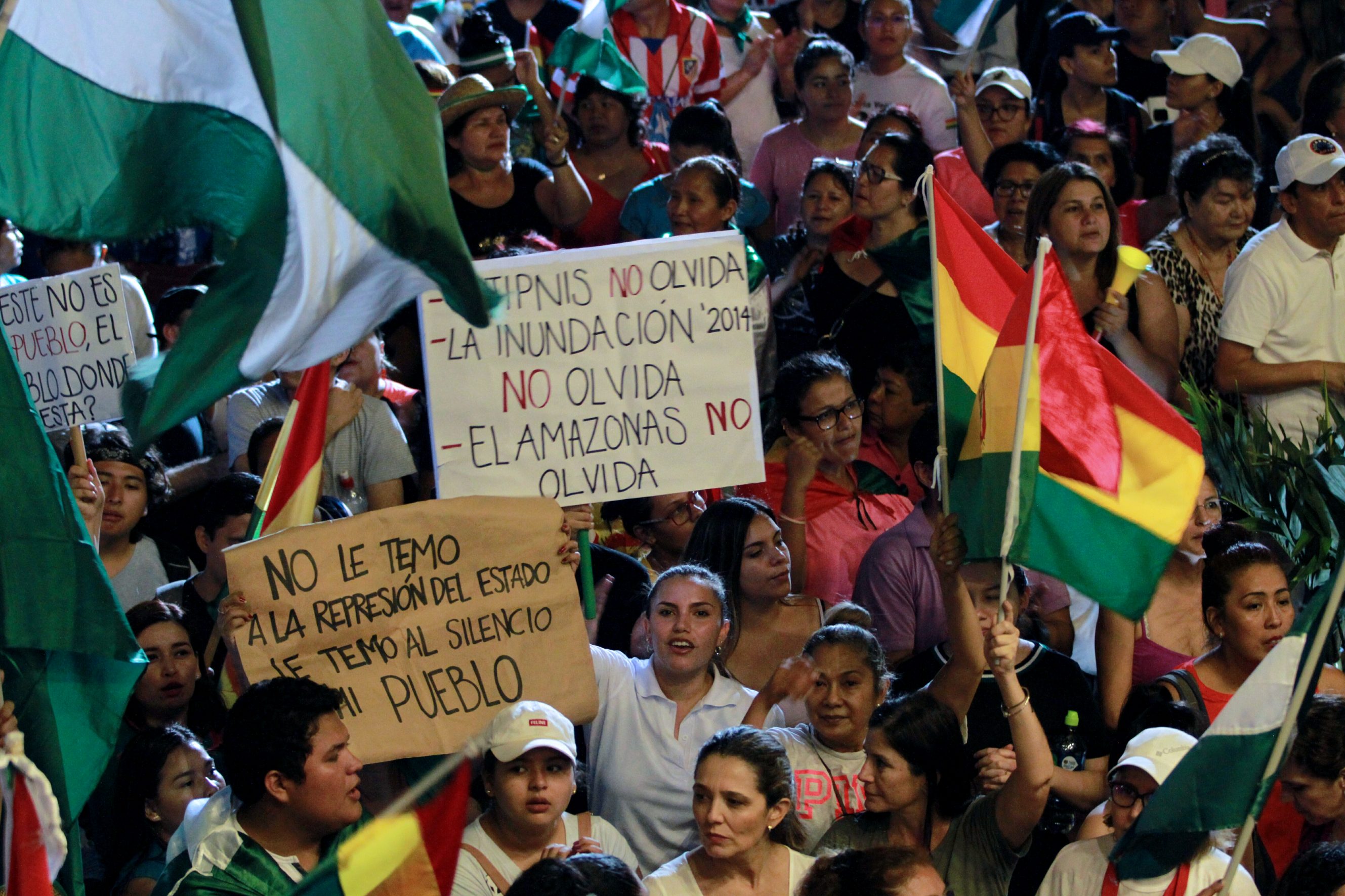 Bolivia entra en tercera semana de protestas con mayor presión sobre Morales