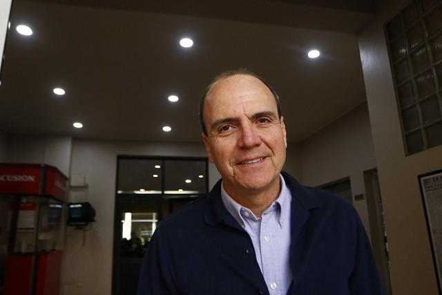 Ministro Monckeberg desmiente ajuste de fondos a causa de la Agenda Social