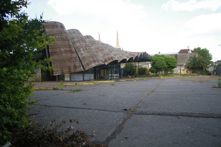 Rematarán terreno del ex terminal de Línea Azul