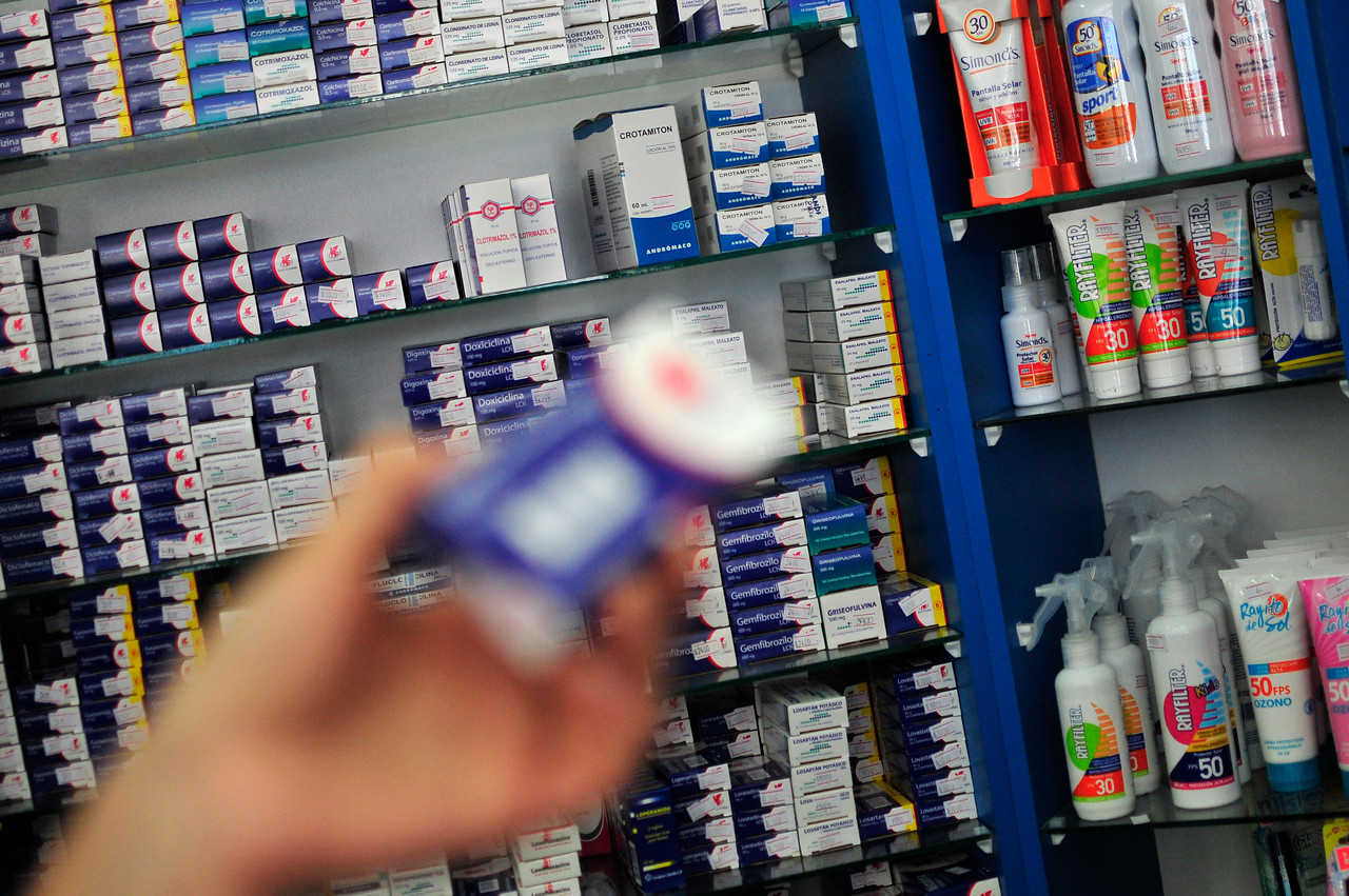 Farmacéuticos piden regular valor de medicamentos