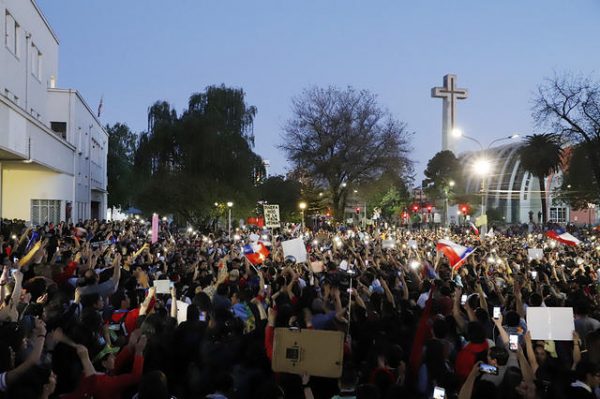 Advierten cambios en la forma de manifestar por la crisis social