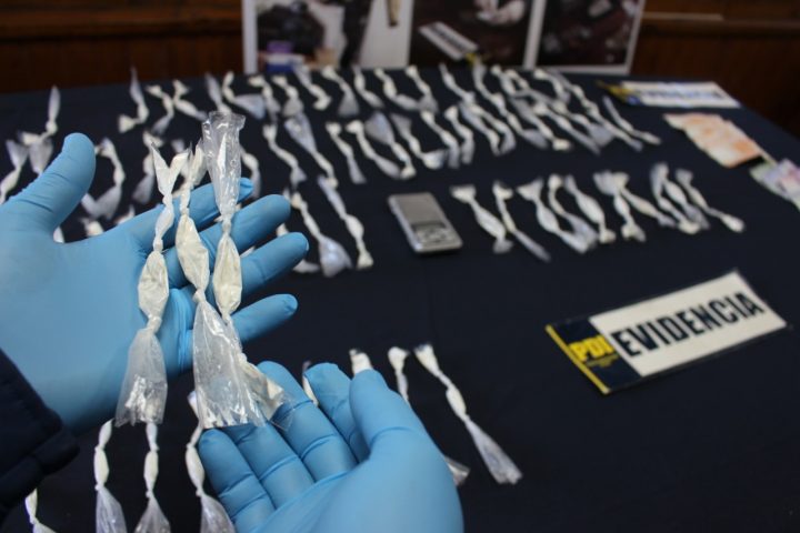 Incautan más de mil dosis de cocaína base y detienen a pareja en Chillán