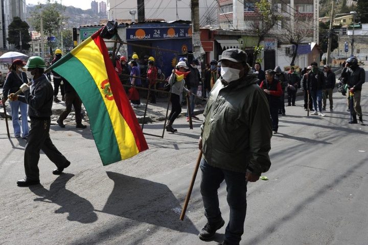 Denuncian en la OEA un presunto golpe de Estado tras criticada reelección de Morales