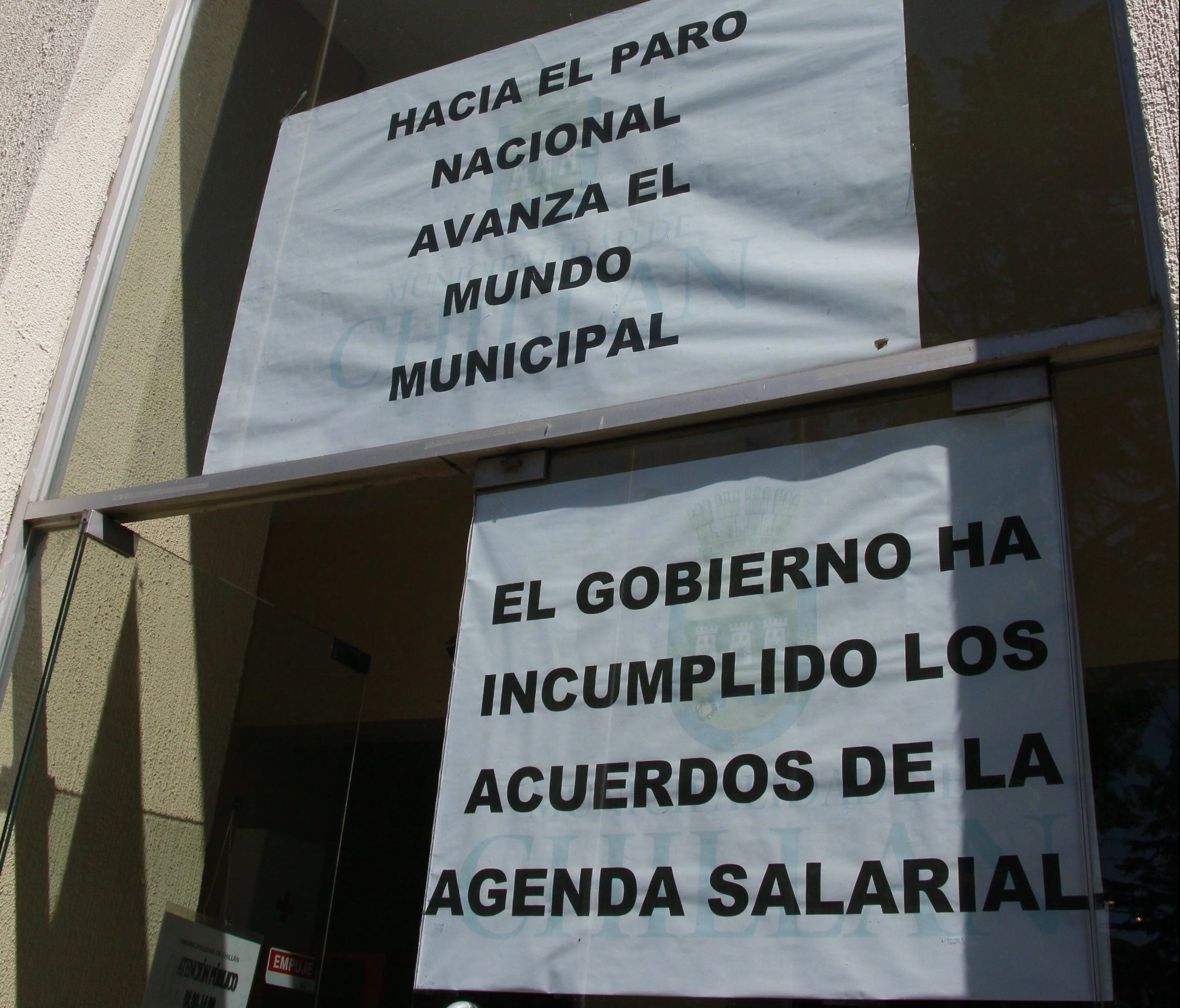 Funcionarios municipales paran por 48 horas