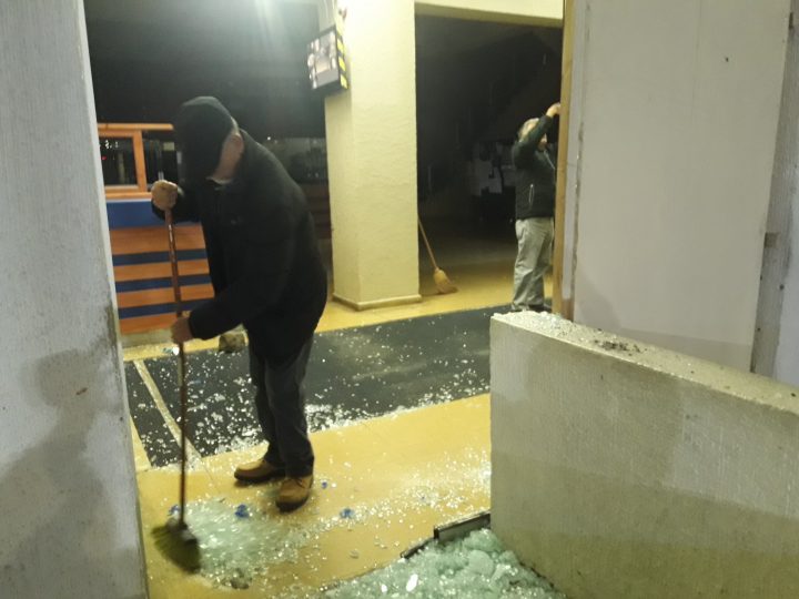 Manifestaciones dejan 18 detenidos y daños en municipalidad de Chillán