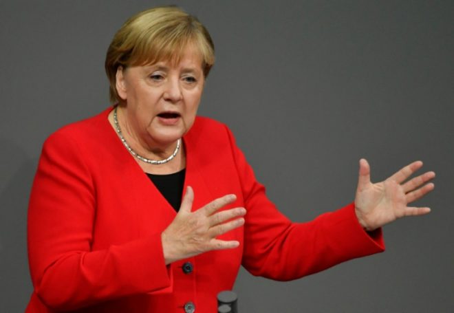 Merkel defiende la OTAN tras críticas de Macron: "Europa no puede defenderse por sí sola"