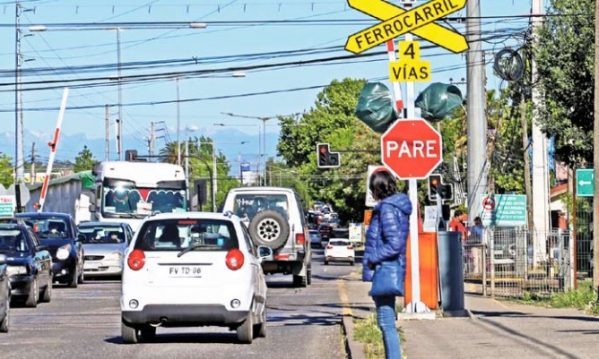 EFE comenzó las obras para ampliar el cruce Lantaño