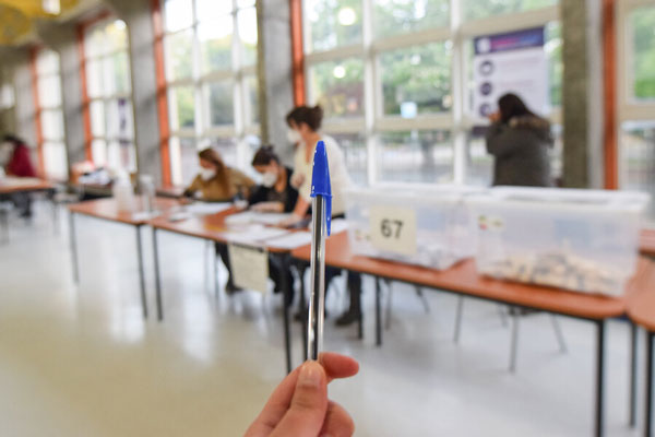 Todos pueden postular a la Constituyente, pero los partidos corren con