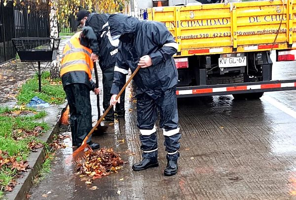 Alerta Roja: sistema frontal dejará lluvias, fuertes vientos y marejadas