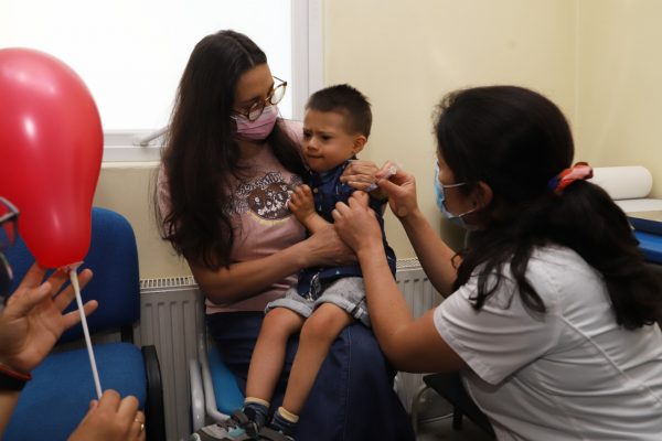 Ñuble inicia vacunación contra el Covid en niños de 3 a 5 años con comorbilidades