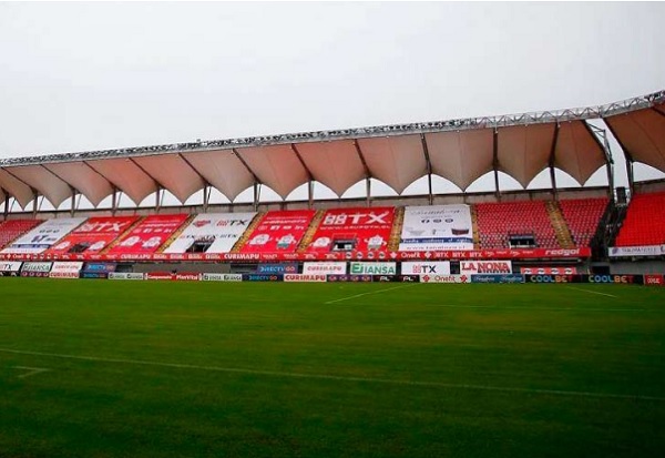 Trabajos de Parques Johnson permitirán tener lista cancha del Nelson Oyarzún