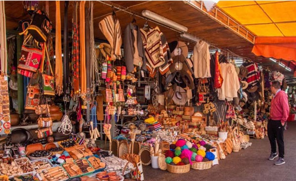 Municipio busca excluir locales no tradicionales del mercado
