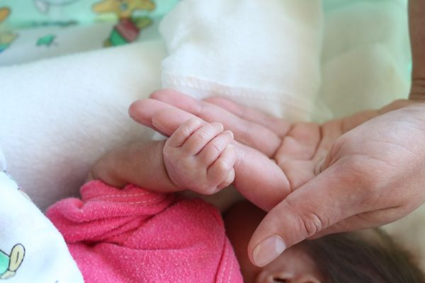 El mundo en miniatura de las niñas y niños prematuros: Cuidados a su medida