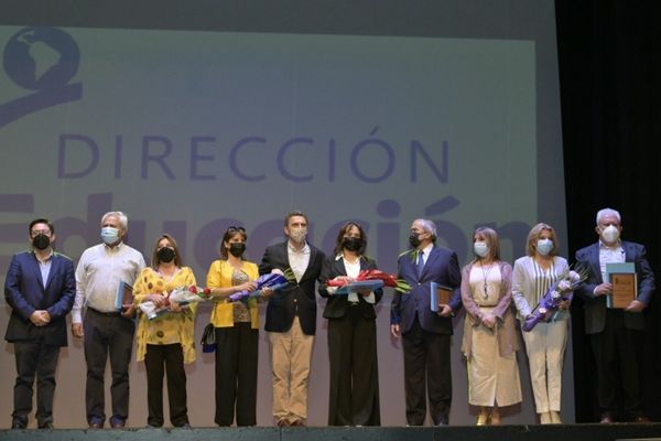 Municipalidad y DAEM de Chillán entregarán $840 millones a docentes retirados