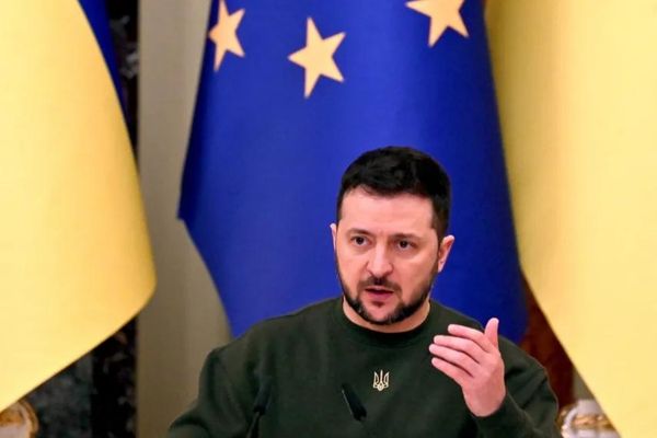 Zelenski removió a altos funcionarios tras investigaciones por corrupción