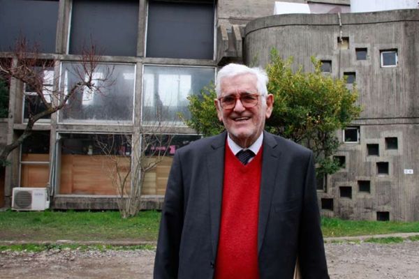 Arquitecto Jesús Bermejo viajará a Chillán para visitar su obra cúlmine