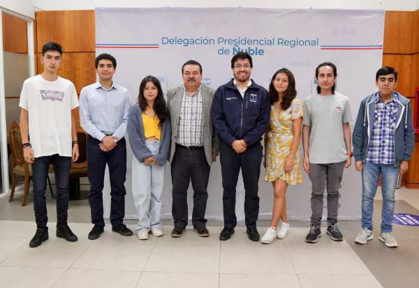 Distinguen a seis estudiantes ñublensinos por obtener puntaje máximo en la PAES