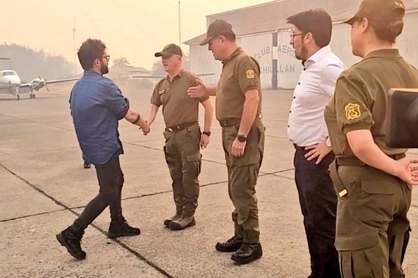 Arriba presidente Gabriel Boric a Ñuble para coordinación de medidas a tomar