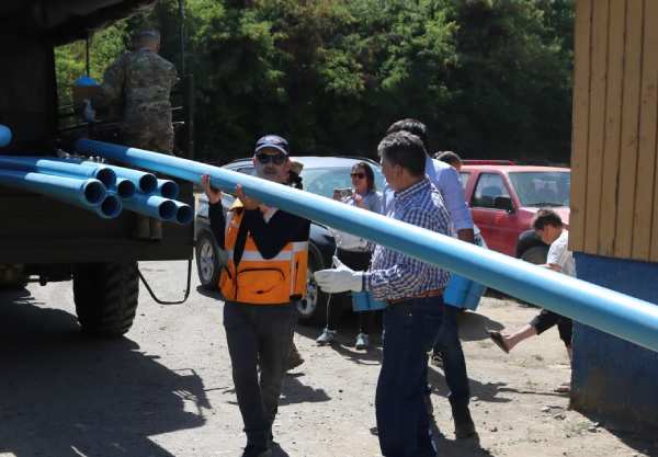 Inician rehabilitación de servicios sanitarios para 220 familias afectadas por incendios en Ñuble