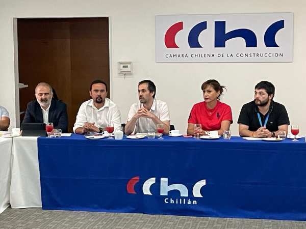 Gremios expresaron preocupaciones a ministro de Economía por la emergencia