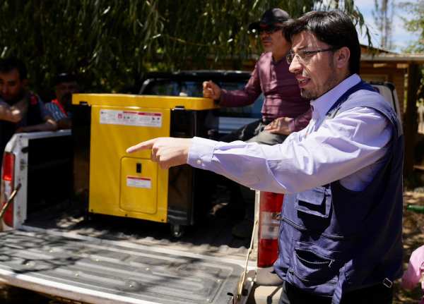 Entregan materiales para sistemas de agua potable dañados por incendios