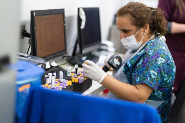 Hospital de Bulnes contará con servicio de laboratorio y radiología en horario continuado