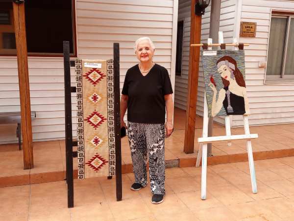 Escuela Artística exhibe bordados mapuches