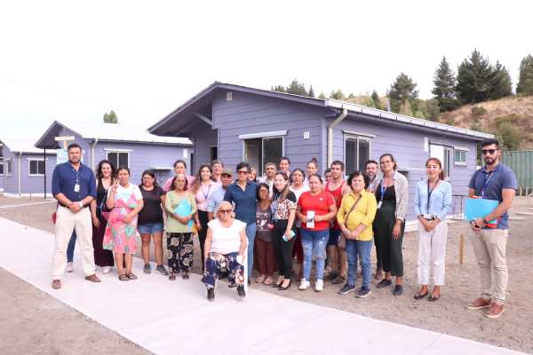 Familias conocieron sus futuras viviendas tras vivir más de 50 años en un campamento