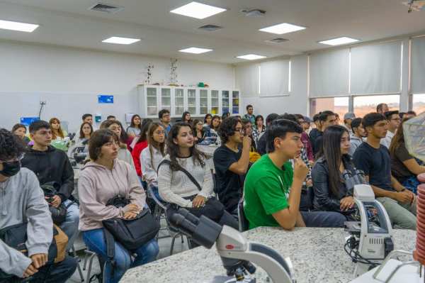 Carrera Química y Farmacia de la UBB debuta en Chillán con 63 alumnos