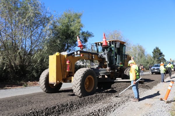 San Carlos: Pavimentación del camino a Gaona presenta 45% de avance