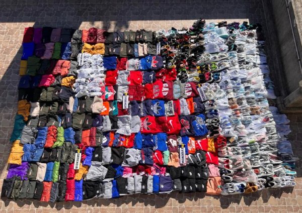 Hallan más de 20 millones en ropa falsificada en local de Chillán