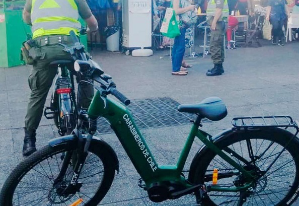 Patrullas ciclistas de Carabineros suman 9 detenidos en dos meses