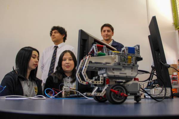 Liceo Puente Ñuble cuenta con nueva especialidad de Programación