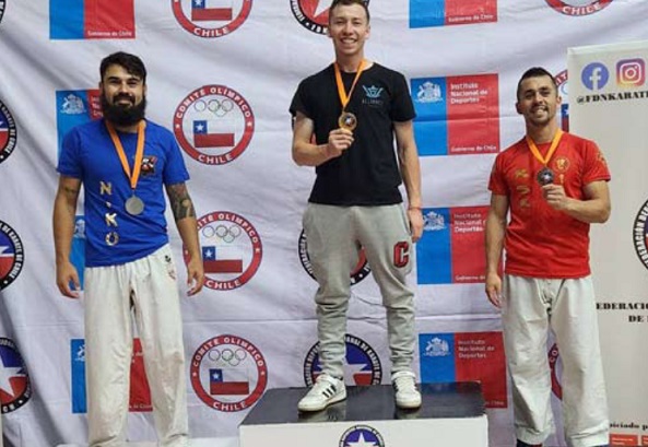 Chillanejo se clasificó a la Selección Chilena de Kárate en torneo federado