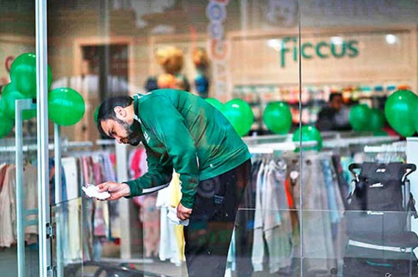 Golpe al comercio y al turismo