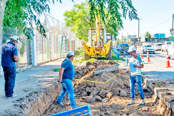 Construyen estacionamientos en Flores Millán con Paul Harris