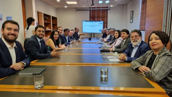 Gobernador valora apoyo del Ministerio de Hacienda en la descentralización