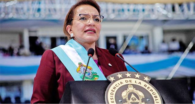 Presidenta hondureña anuncia “dura” intervención de cárceles
