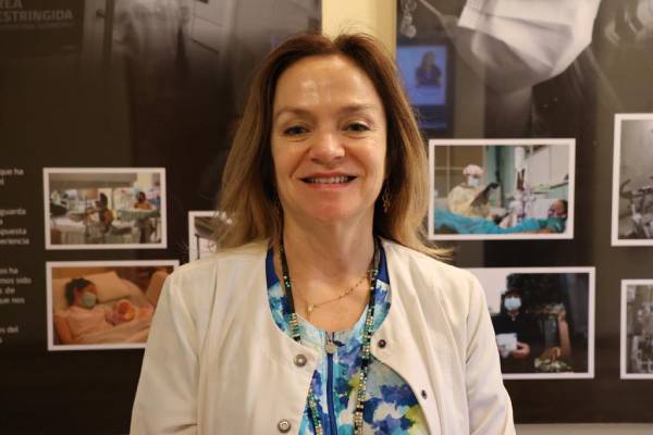 Por primera vez asume una mujer como directora del Hospital de Chillán