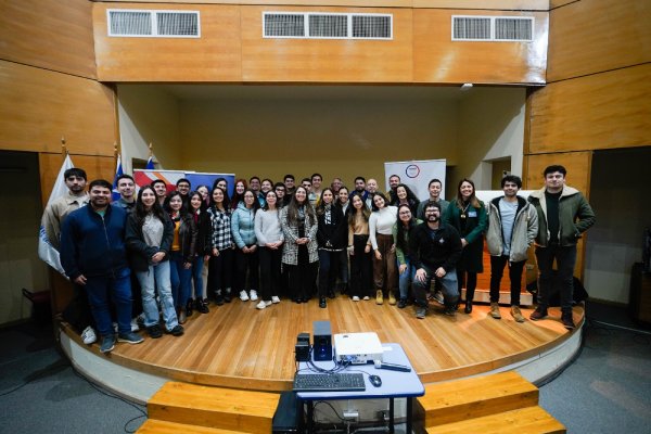 31 nuevos médicos y odontólogos se integran a la red de atención primaria