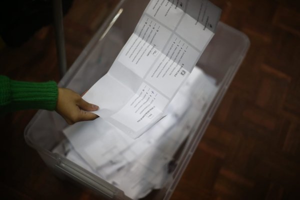 Primer balance: Partido Republicano lidera con 32,6% de los votos en el país