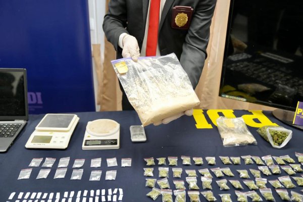 Droga y diversos productos fueron incautados en operativo en Chillán