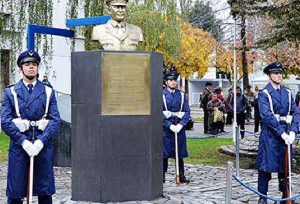 Chillán conmemorará natalicio del comodoro Arturo Merino Benítez