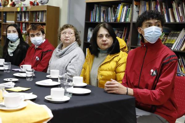 Alumnos chillanvejanos rumbo a New York para pasantía de inglés