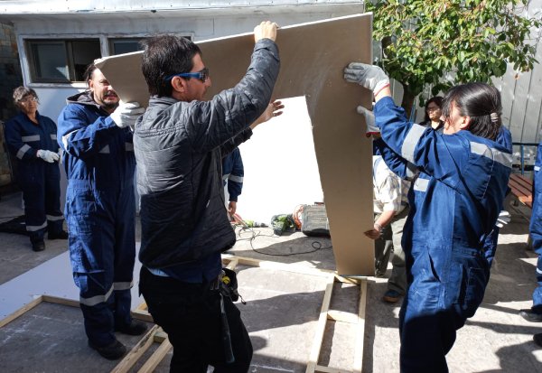 Ofrecen 75 cupos de formación en maestros de obra gruesa en Chillán y San Carlos