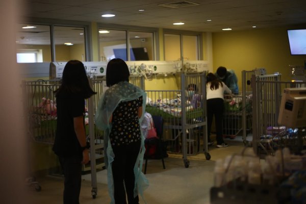 Virus respiratorios gatilla debate sobre medidas para descongestionar hospitales