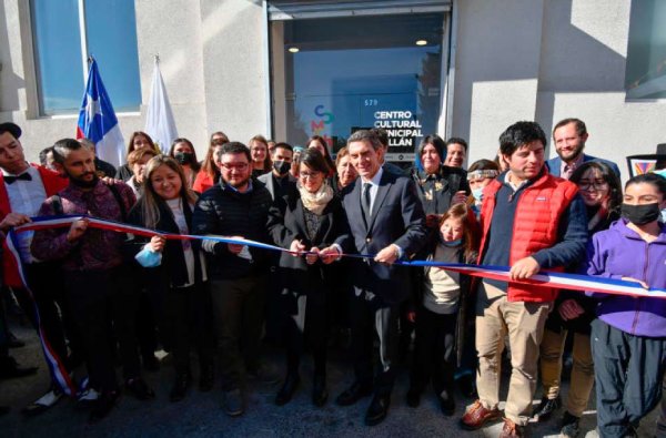 El mural colectivo que adornará al CCMCh en su primer año de vida