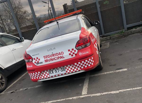 Foto del lector: Mal estacionado